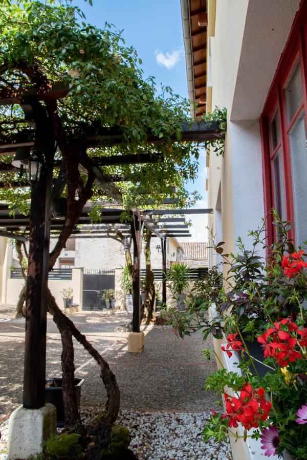 Hotel & Gastronomie - La Table De L'Europe Villeréal المظهر الخارجي الصورة